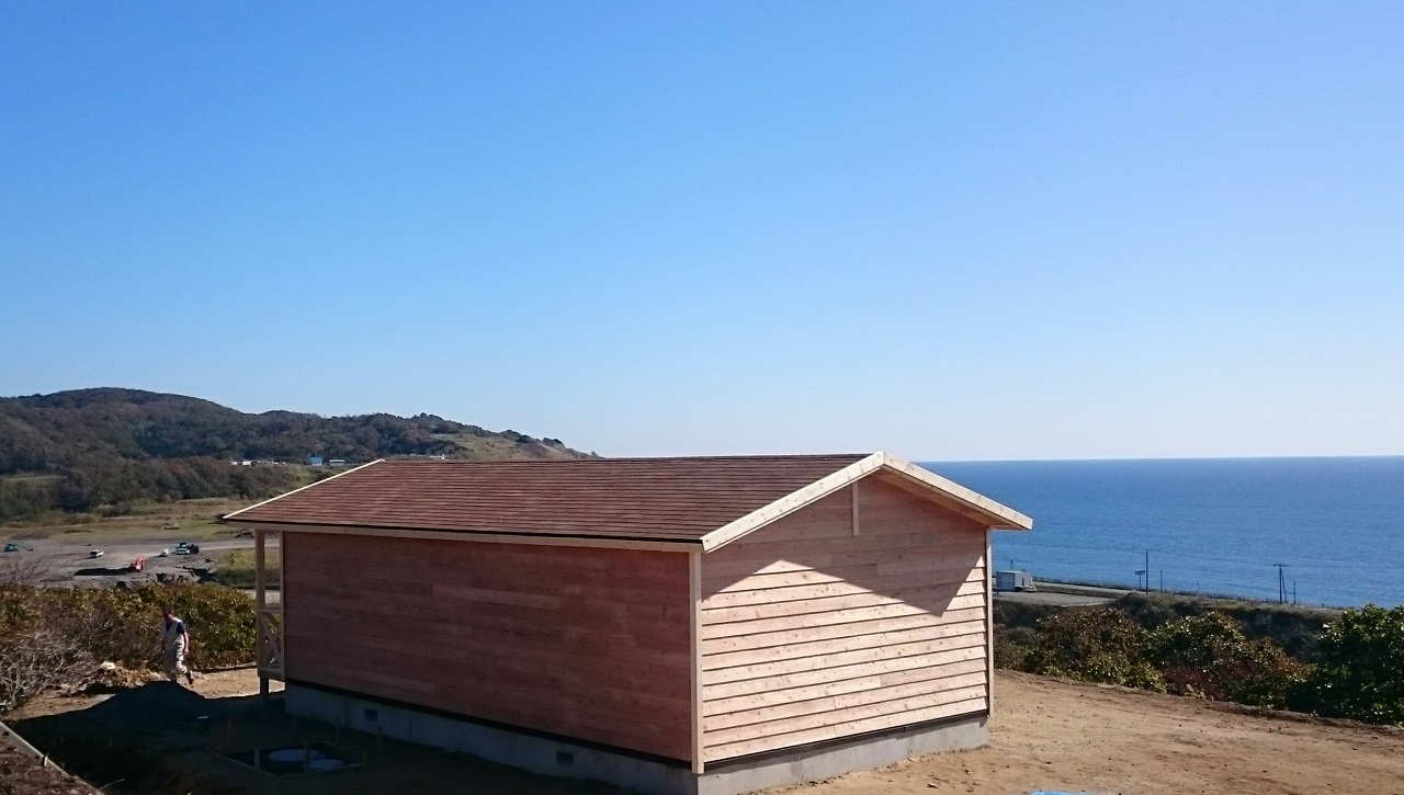 小屋を建てる前に日差しがある方位方角を意識する必要があります。