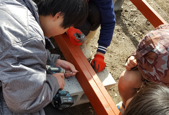 小屋を建てるのに難しい作業は?重労働なのは?
