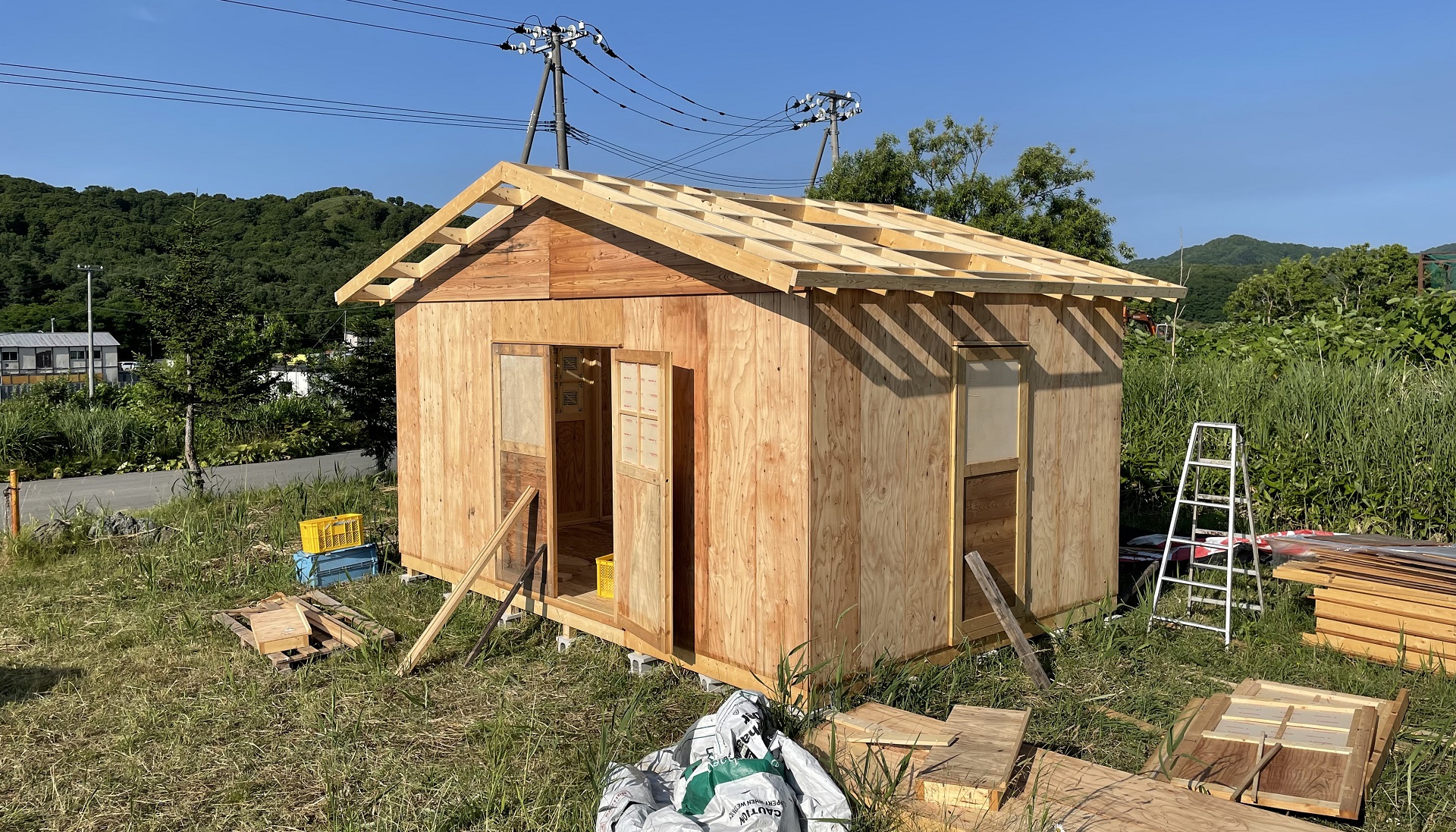 コンクリート造りに比べて軽い木造建物は地震に有利